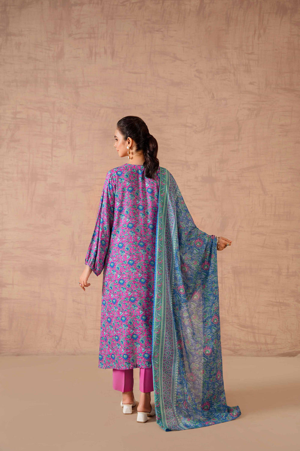 Nishat Linen 3-Piece Printed Fine Khaddar Suit